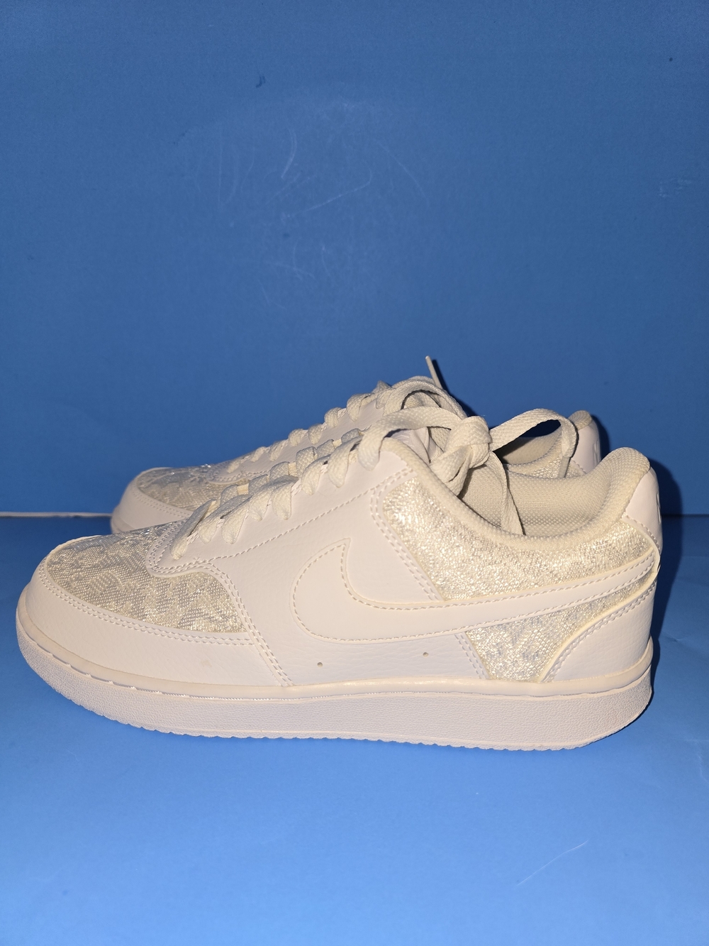 🤍 Nike “Wedding Shoe” Sneakers 🤍
Women’s 8.5 | Brand New | No Box
